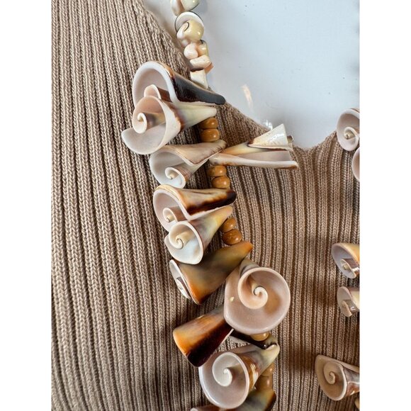 Vintage Shell Necklace With Swirl & Cone Shapes Beige & Brown Tones Barrel Clasp - Picture 2 of 16
